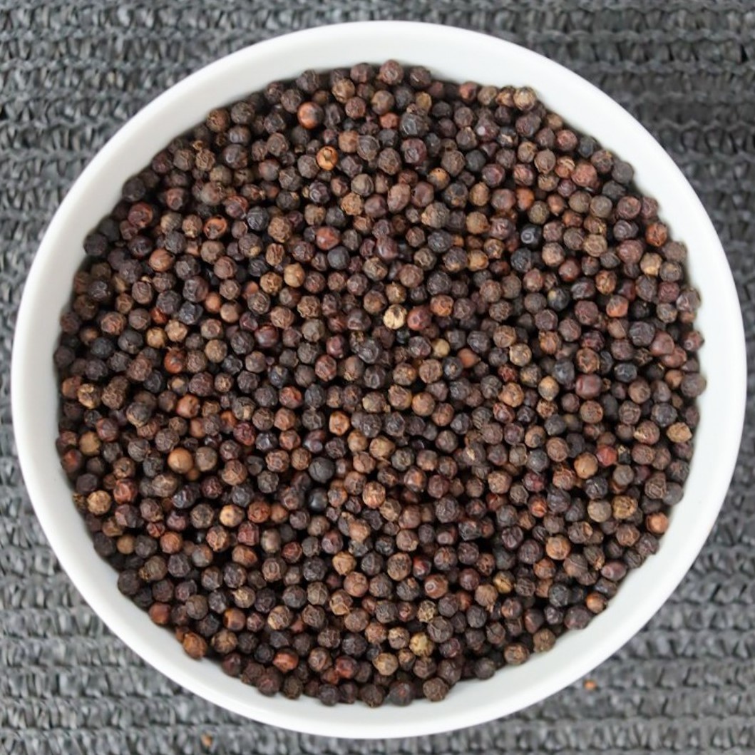 Cleaned black pepper